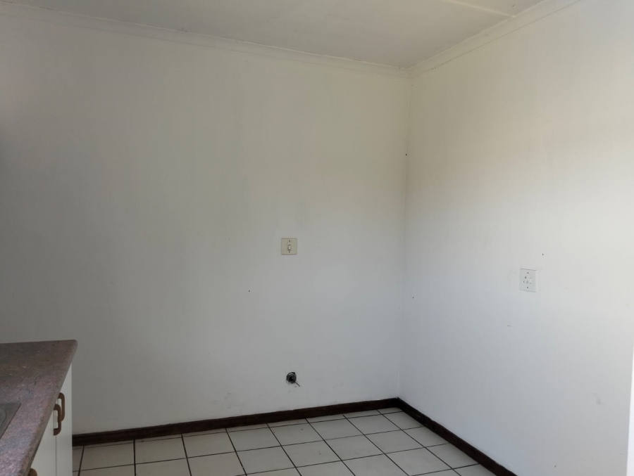 To Let 3 Bedroom Property for Rent in Northcrest Eastern Cape